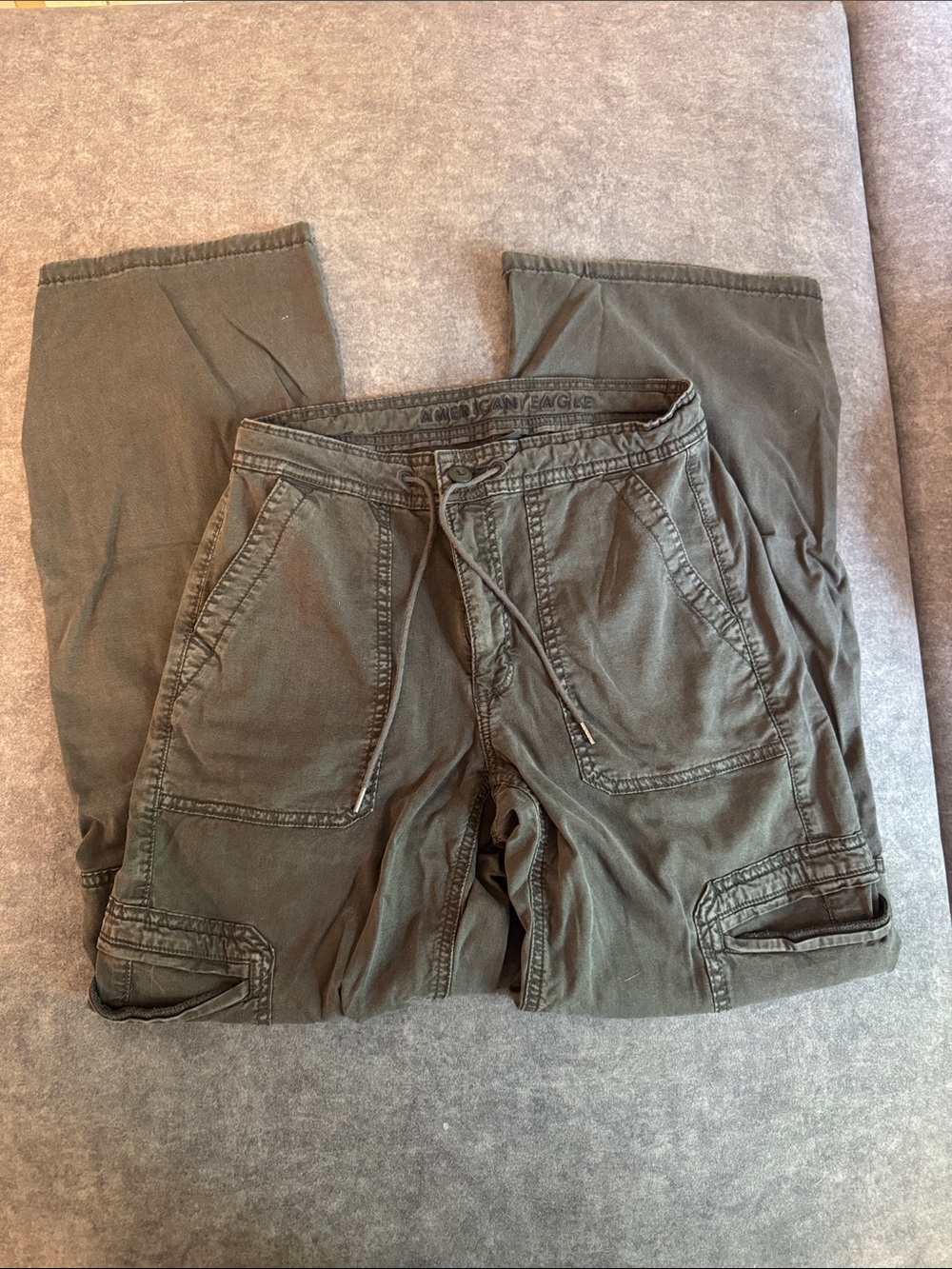American Eagle Outfitters Women’s Olive Cargo Pants
